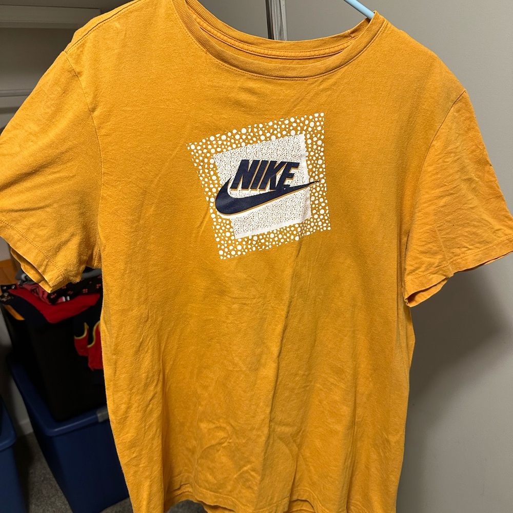 Men’s Large Nike Orange Tee with Blue Logo